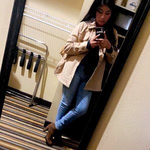 Meet your Posher, Thalia